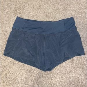 size 8 4in lululemon shorts